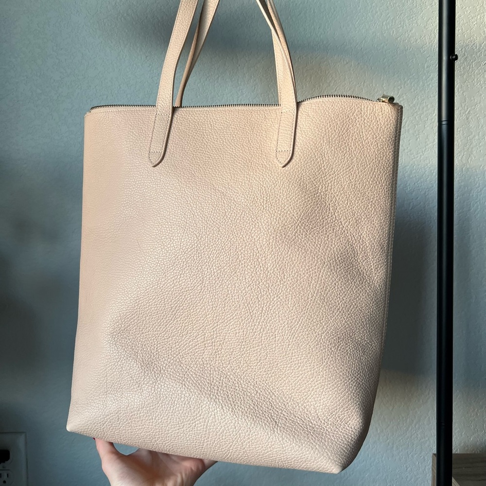 Cuyana Tall Structured Leather Zipper Tote - Pebbled Blush